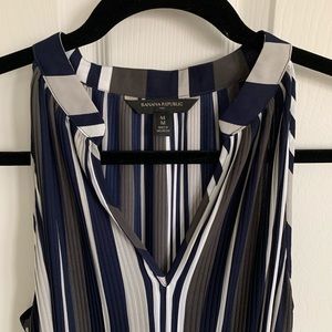 Banana Republic sleeve-less blouse